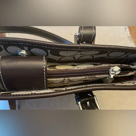 Coach Signature Tote - Picture 5 of 11